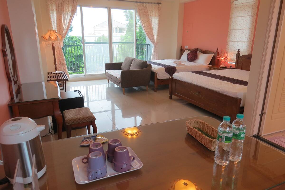 Family Quadruple Room | Peralatan tempat tidur premium, kalis bunyi, Wi-fi percuma, cadar katil 