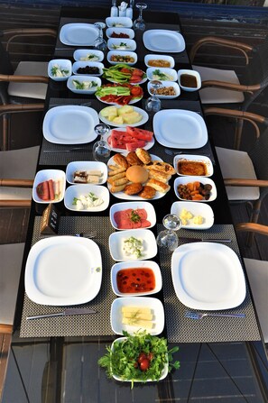 Food and drink - Elegance Resort Hotel Spa Wellness-Aqua (Altinova)