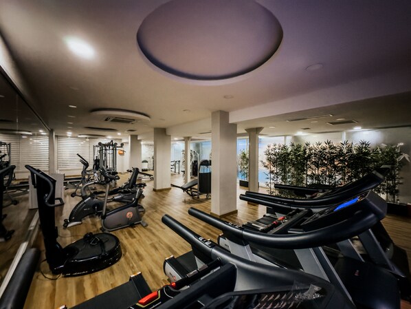 Fitness facility - Elegance Resort Hotel Spa Wellness-Aqua (Altinova)