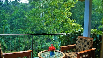 Wooden Cottage Mountain View | Terrace/patio