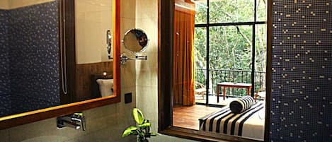 Deluxe Double Room, 1 Bedroom, Balcony, Garden View | Bathroom | Shower, rainfall showerhead, free toiletries, hair dryer