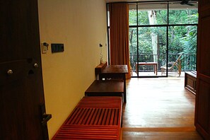 Deluxe Double Room, 1 Bedroom, Balcony, Garden View | Egyptian cotton sheets, premium bedding, pillow-top beds, in-room safe - Ella Green Cottages (Ella)
