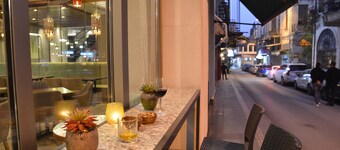 Waxwing Hotel