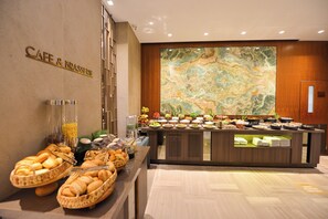 매일 뷔페 무료 아침 식사 포함