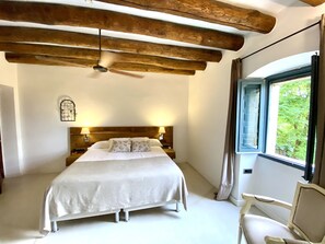 Superior Double Room | Egyptian cotton sheets, premium bedding, in-room safe, blackout drapes - Hotel Mas Carreras 1846 (Bordils)