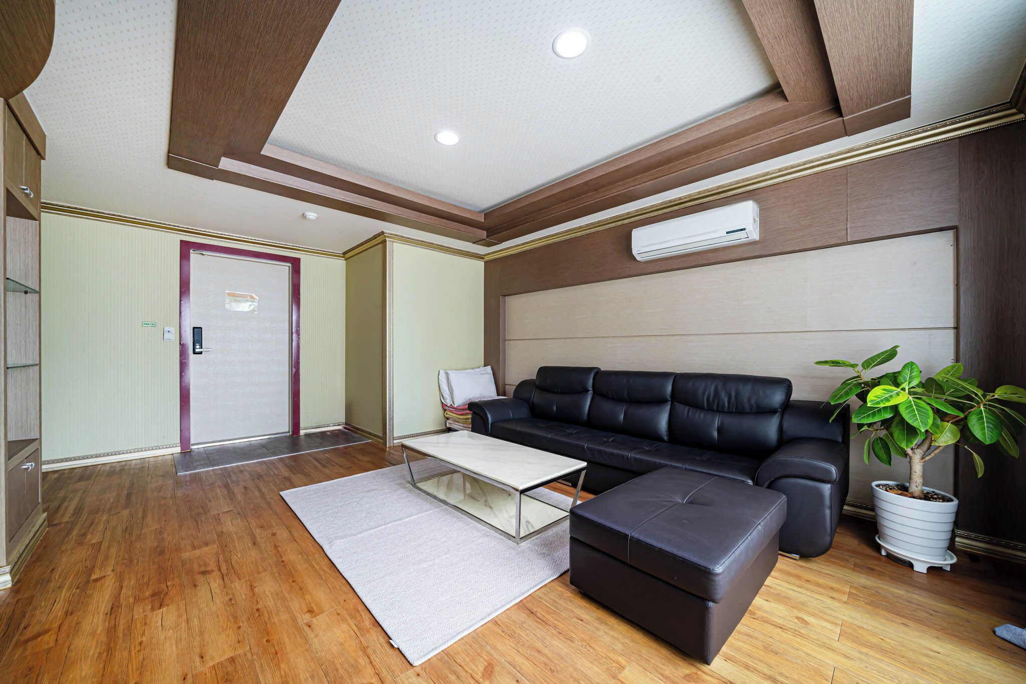 family apartment, 2 bedrooms, non smoking, city view | premium bedding, soundproofing, free wifi, wheelchair access