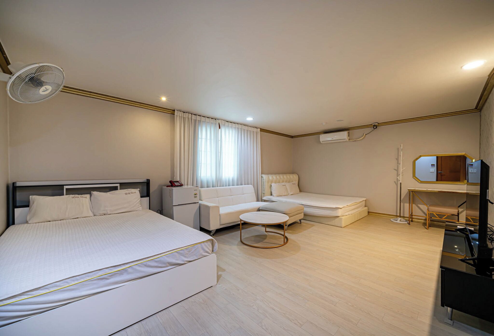 family room, 1 bedroom, non smoking, city view | premium bedding, soundproofing, free wifi, wheelchair access