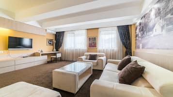 Presidential Suite, Jetted Tub, City View | Minibar, in-room safe, desk, soundproofing