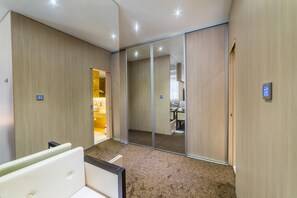 Presidential Suite, Jetted Tub, City View | Minibar, in-room safe, desk, soundproofing