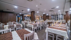 包含每日自助早餐