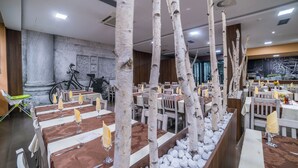 مطعم
