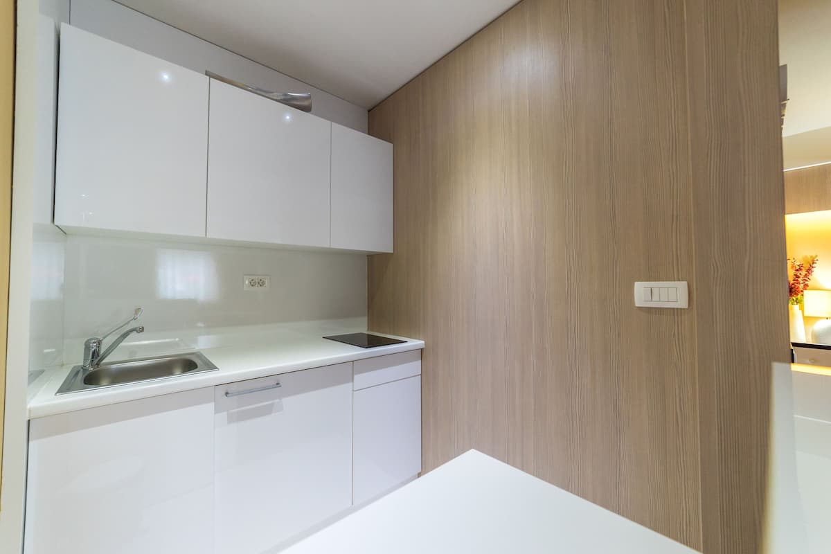 presidential suite, jetted tub, city view | minibar, in-room safe, desk, soundproofing