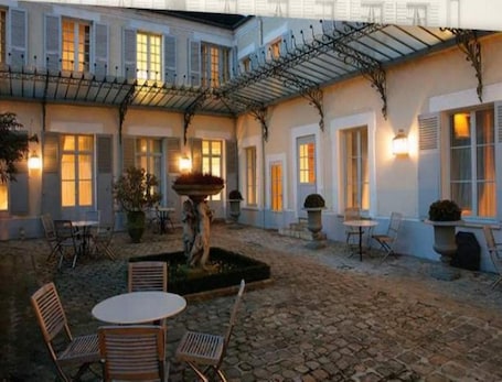 Área da propriedade. Hôtel de Londres