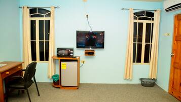 Standard Room, 2 Double Beds, Refrigerator & Microwave | Room amenity