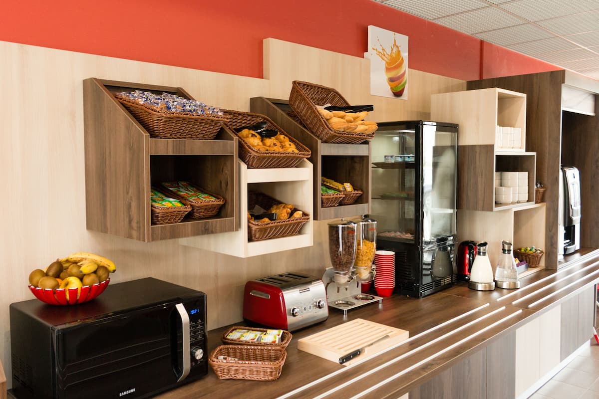 daily buffet breakfast (eur 9.90 per person)