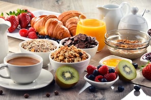 Daily buffet breakfast for a fee