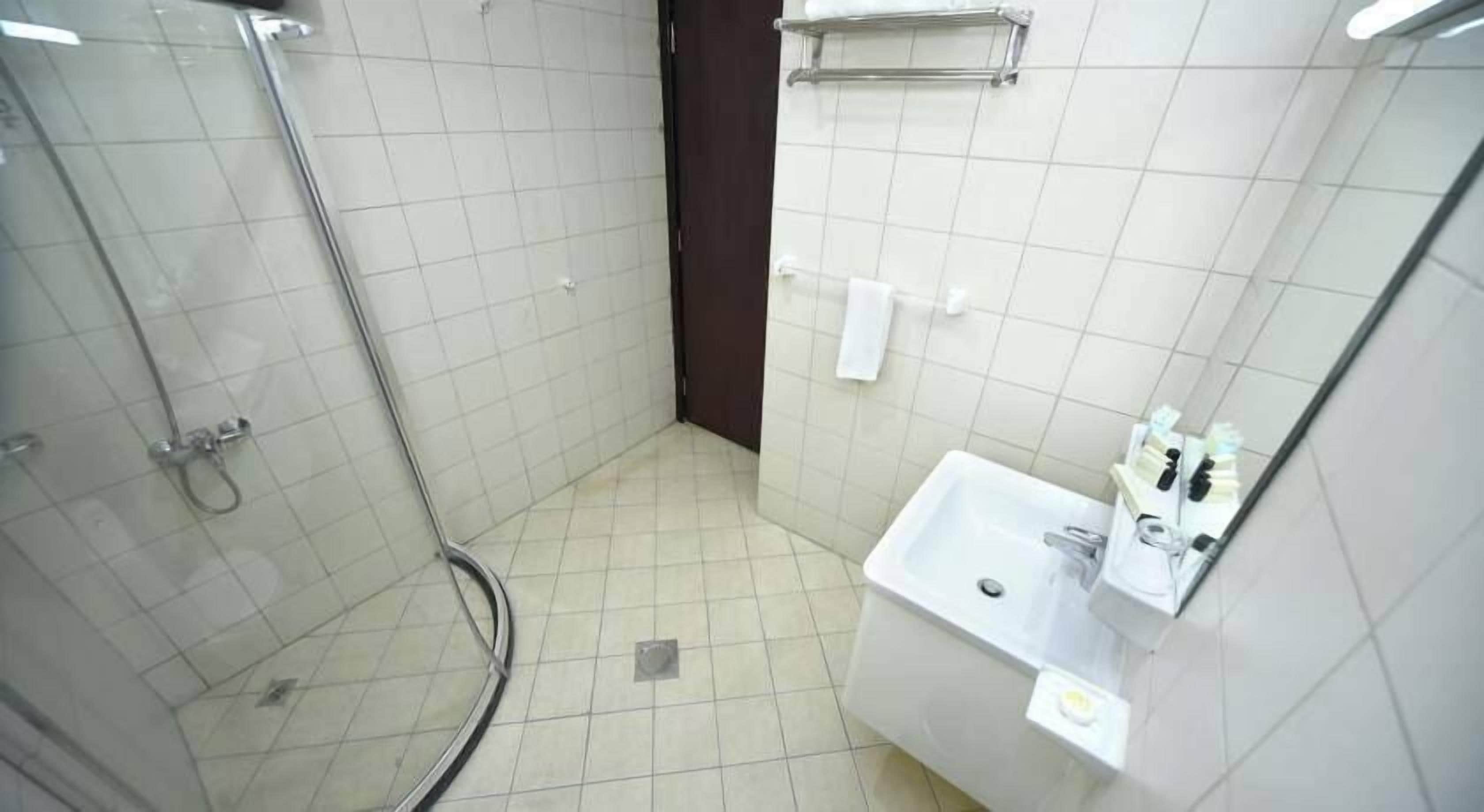 shower, free toiletries, towels