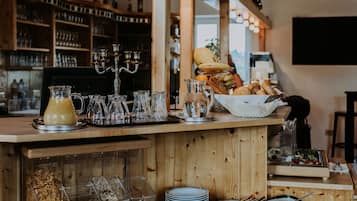 Frokostbuffé hver dag (EUR 9 per person)
