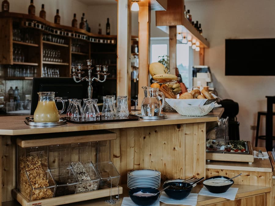 Daily buffet breakfast (EUR 9 per person)