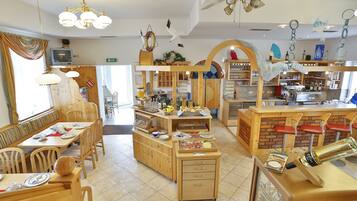 Daily buffet breakfast (EUR 9 per person)