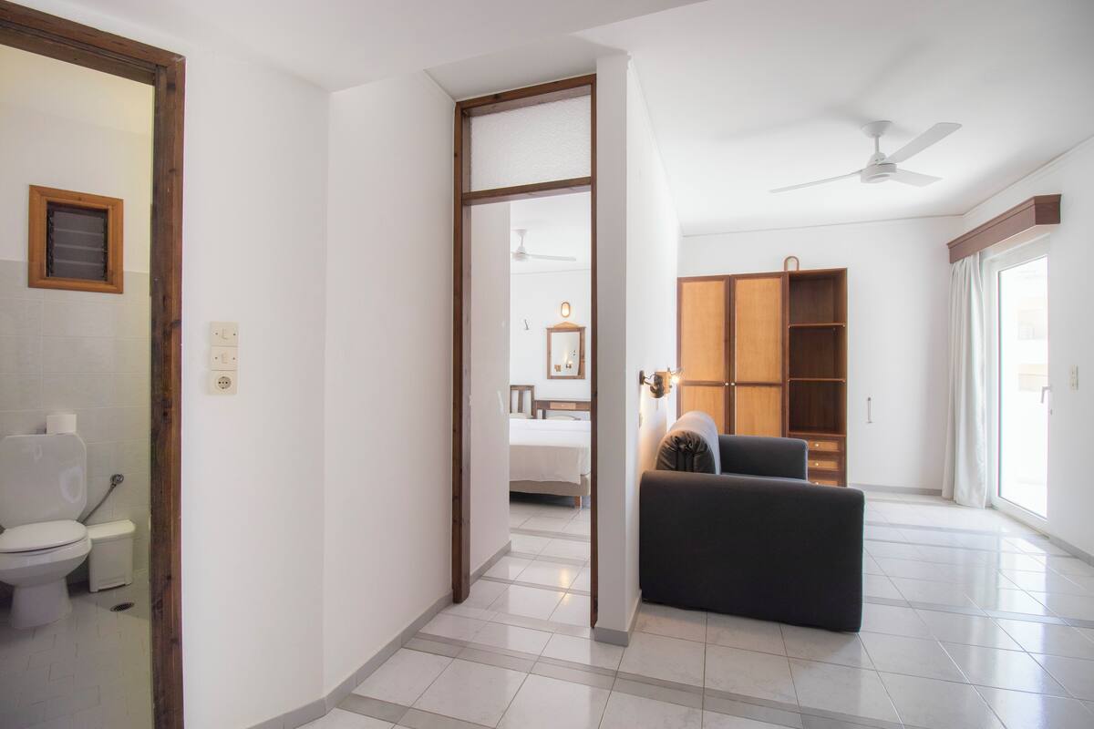 quadruple room, sea view | bed sheets