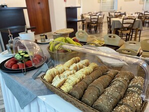 Free daily buffet breakfast  - Pal Beach (Kantanos-Selino)