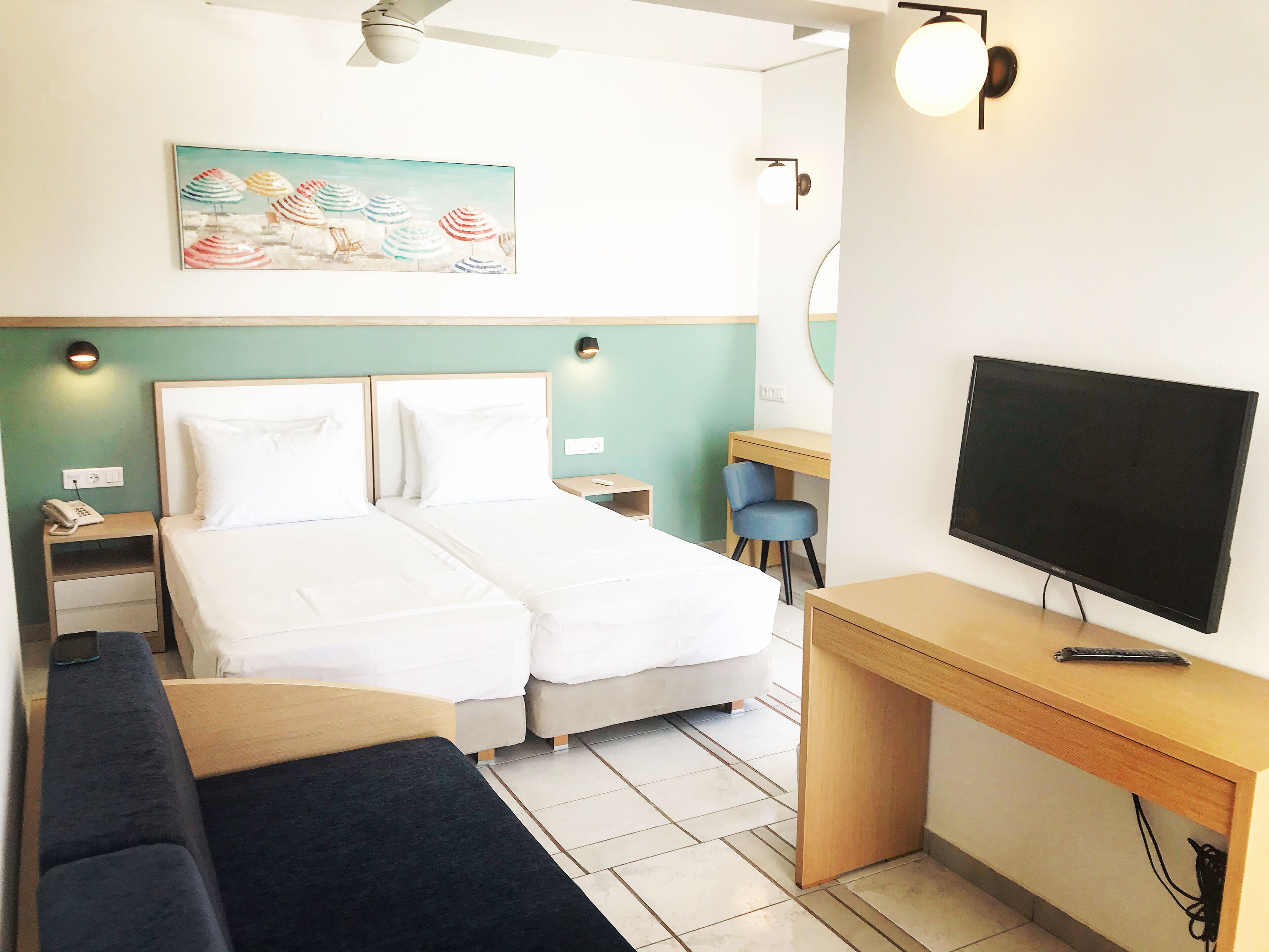 Superior Twin Room, Partial Sea View | Bed sheets