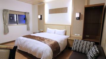 Standard Double Room | Desk, soundproofing, free WiFi