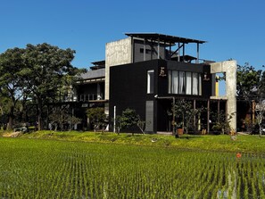 Fachada de la propiedad