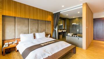 Classic Double Room | Premium bedding, minibar, individually decorated, blackout curtains