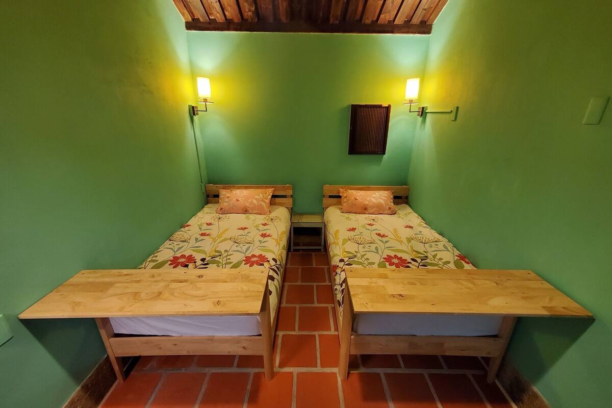 Standard Twin Room | Individually decorated, desk, free WiFi, bed sheets