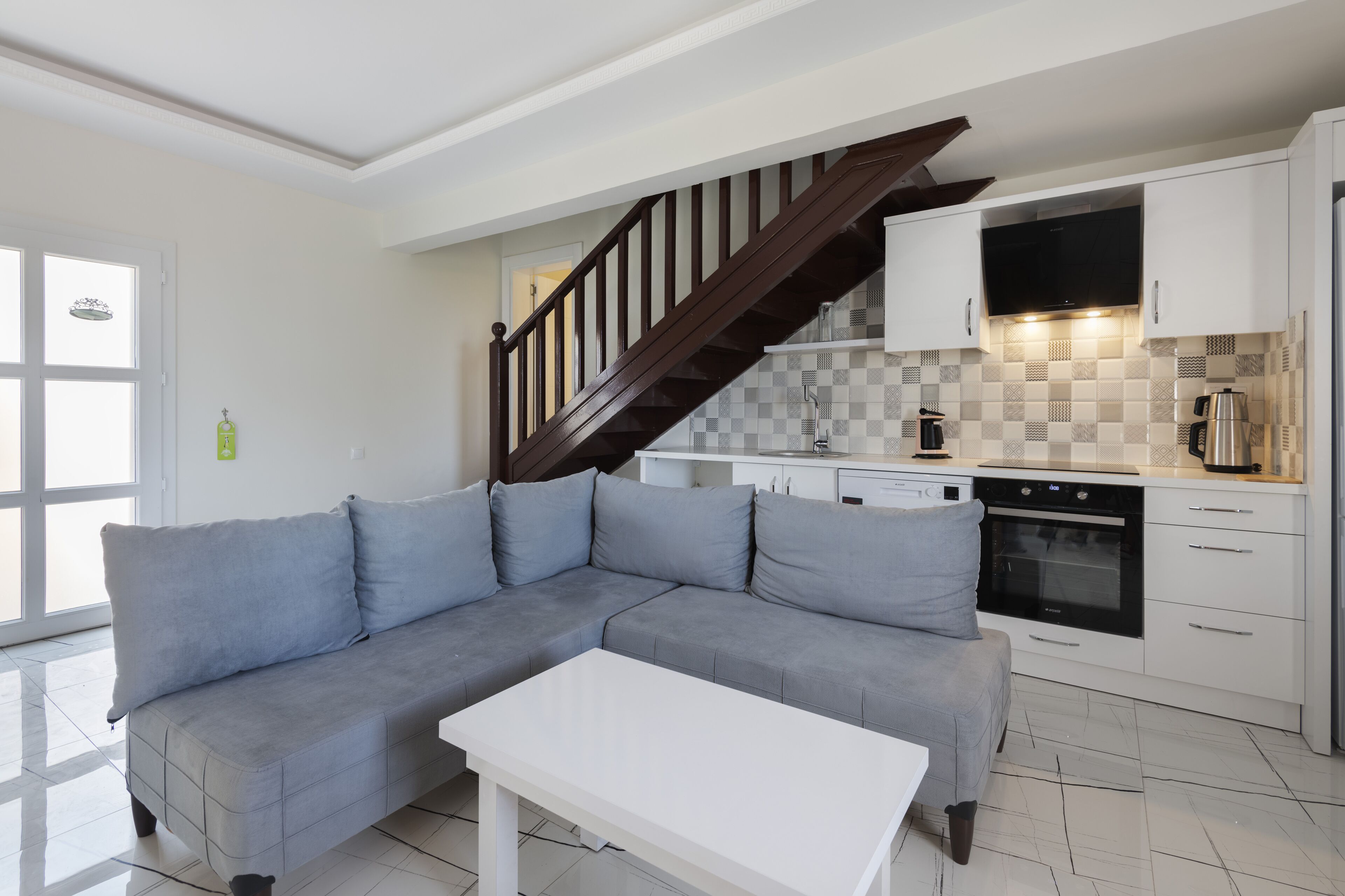 executive apartment, 3 bedrooms, annex building | private kitchen