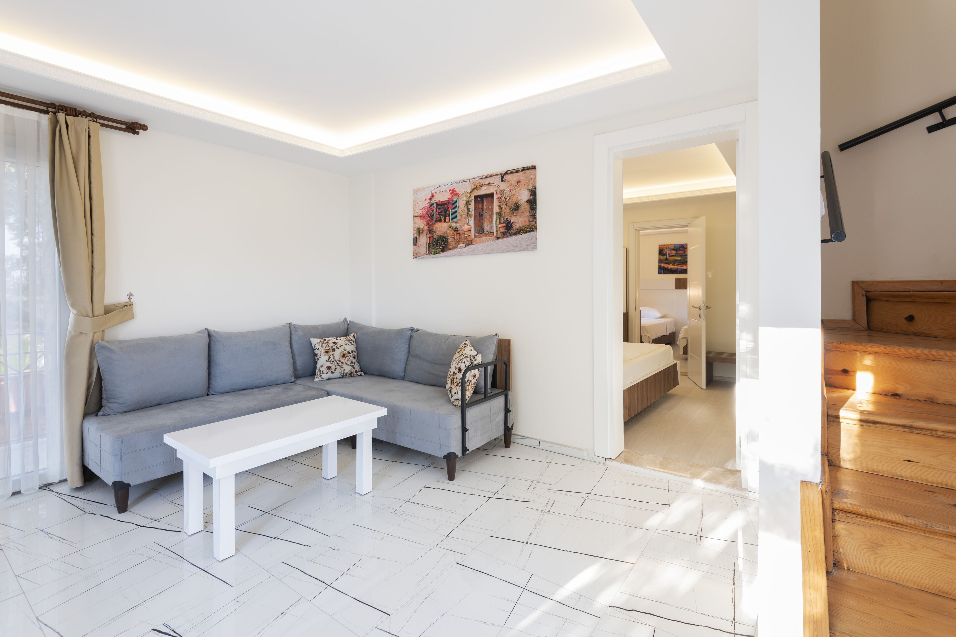 comfort apartment, 3 bedrooms, annex building | living area | 80-cm lcd tv with satellite channels, tv