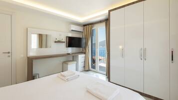 Executive Apartment, 3 Bedrooms, Annex Building | Minibar, blackout curtains, free WiFi, bed sheets