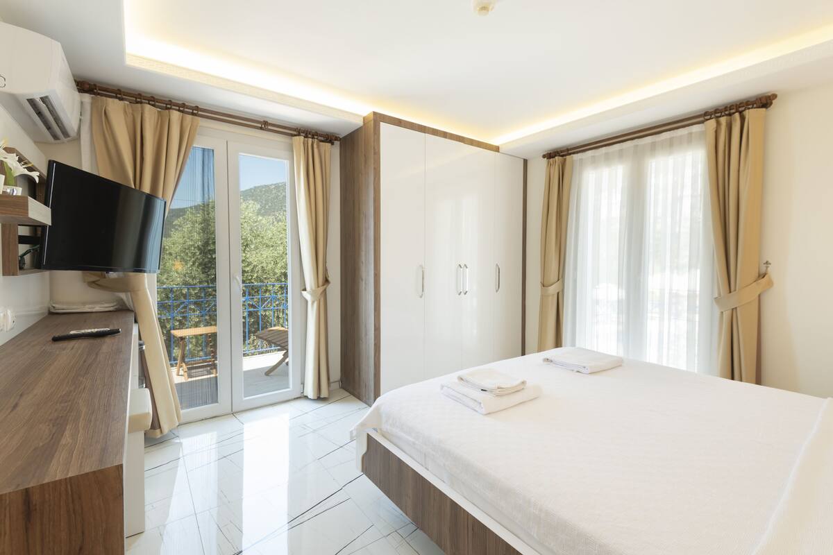 executive apartment, 3 bedrooms, annex building | 1 bedroom, minibar, blackout curtains, free wifi