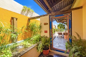 Luxurious Double Room Sea View(For 2 adults only)  | Terrace/patio - Red Garden Resort (Hengchun)