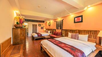 Family Quadruple Room | Living area