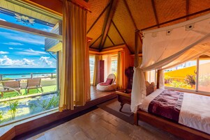 閣樓蜜月房(限2位成人入住) | 羽绒被、特色装修、办公桌、遮光窗帘