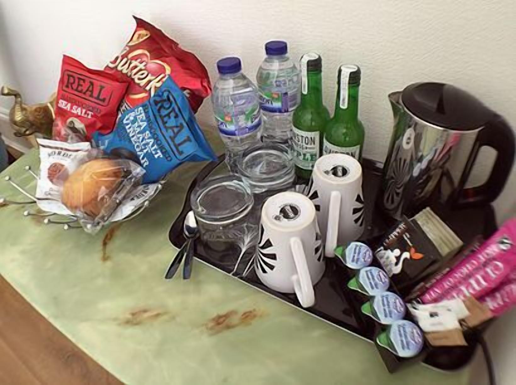 desk, iron/ironing board, free wifi