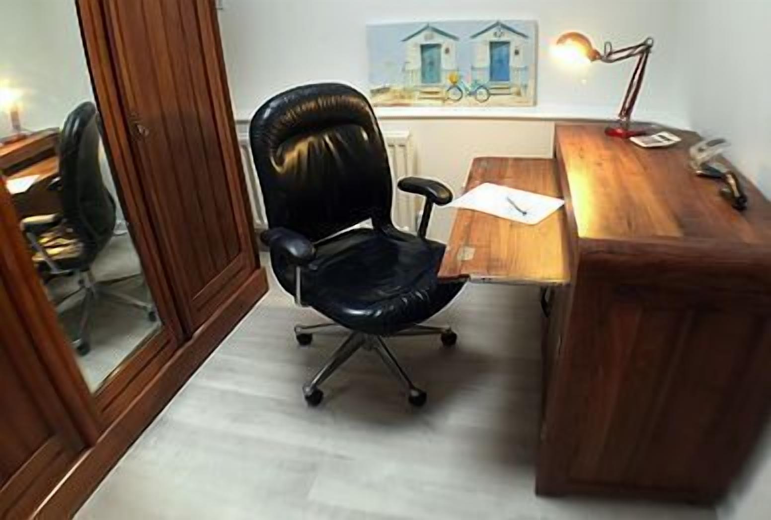 garden suite 2 | desk, iron/ironing board, free wifi