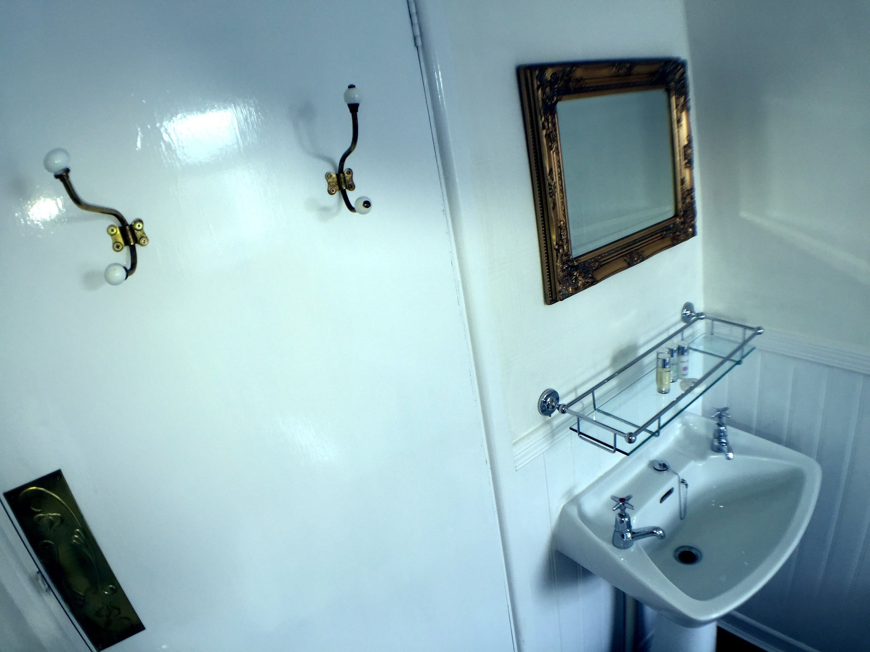 free toiletries, towels