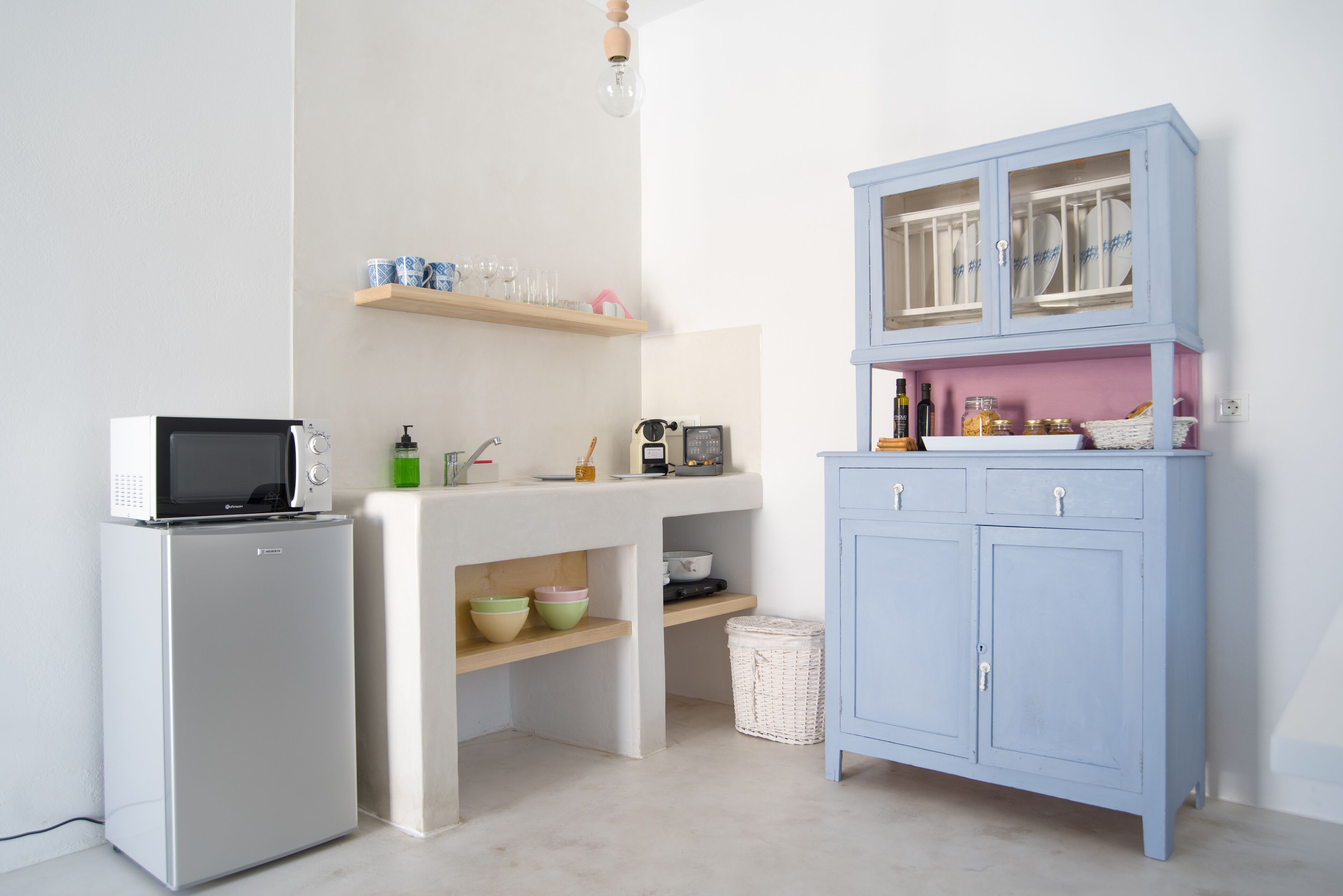 apoplous suite by k&k with exterior hot tub | private kitchenette | microwave, stovetop, espresso maker, coffee/tea maker