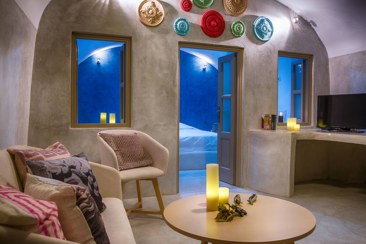 apanemo suite by k7k with exterior hot tub | premium bedding, minibar, in-room safe, individually decorated