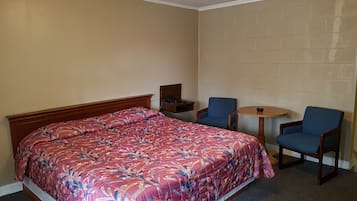 Economy Room, 1 King Bed, Non Smoking | Free WiFi, bed sheets