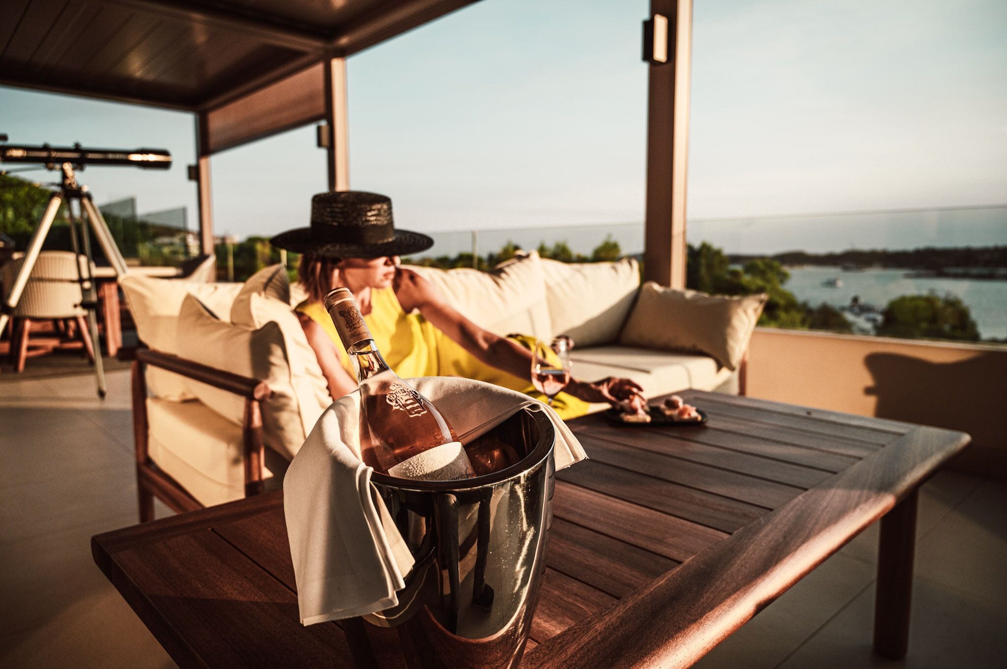 penthouse, sea view | premium bedding, minibar, in-room safe, desk