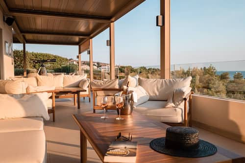 Penthouse, Sea View