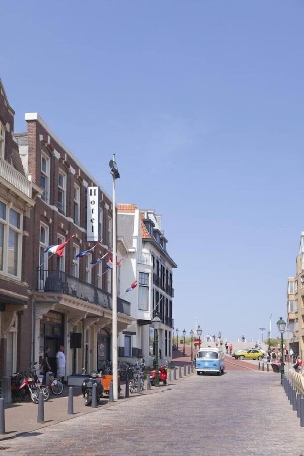 บริเวณภายนอก