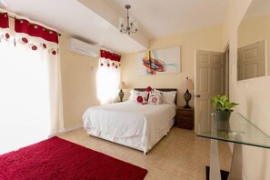 2 bedrooms, Egyptian cotton sheets, premium bedding, in-room safe