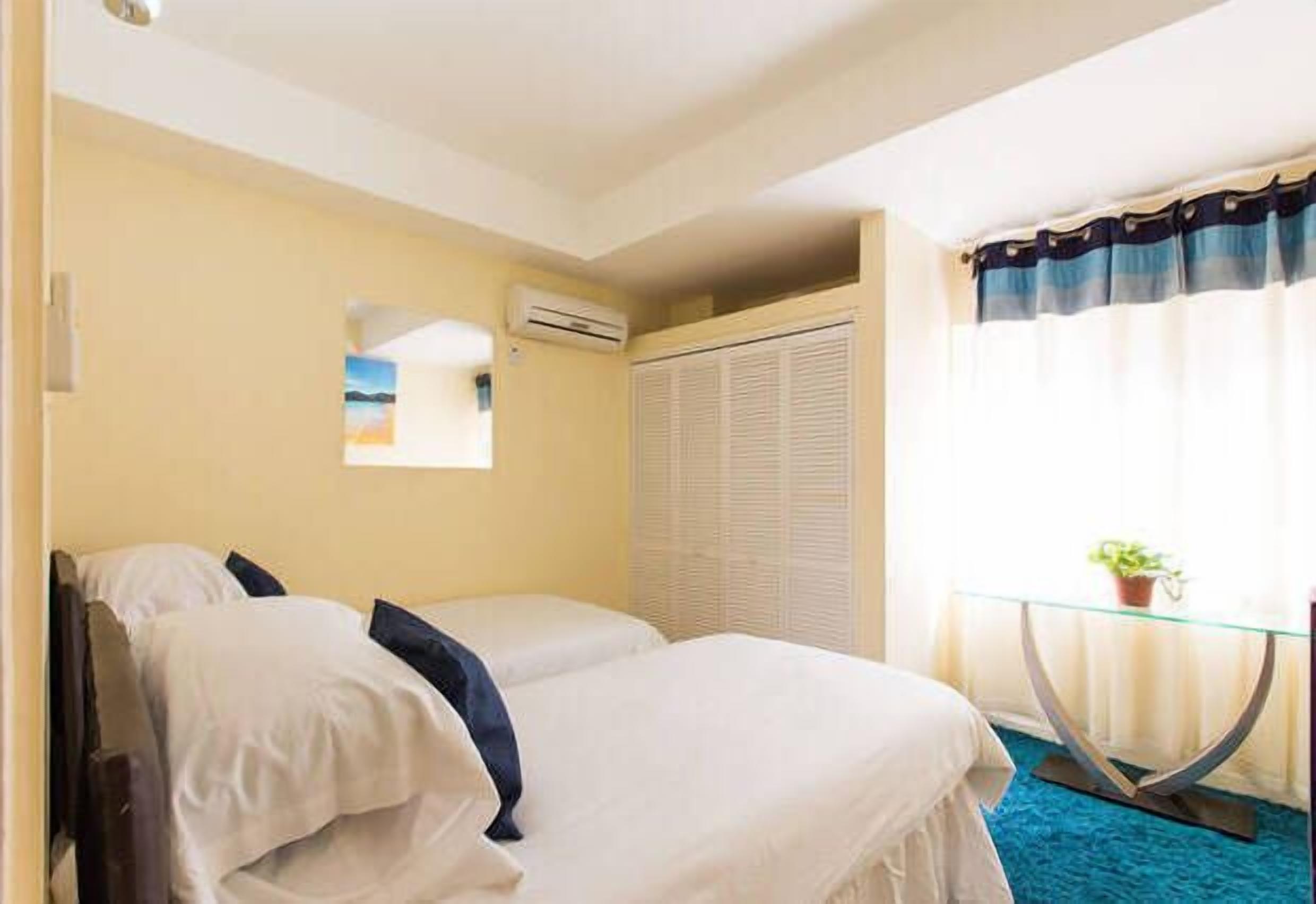 City Apartment, 2 Bedrooms, Kitchen, Executive Level | Private kitchen | Full-size fridge, microwave, oven, coffee/tea maker