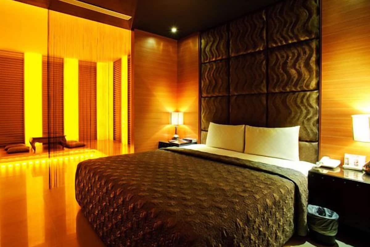 Standard Double Room, Hot Tub (" - A - ")